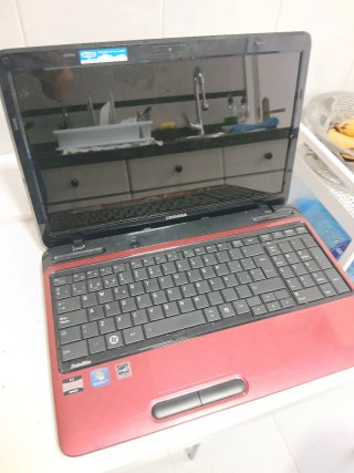Portátil Toshiba Satellite L750D