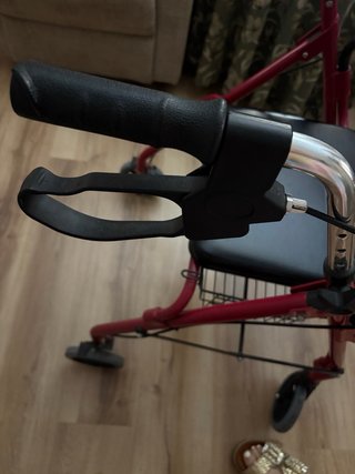ANDADOR RUEDAS GIRATORIAS 360,FRENOS,ASIENTO,CESTO
