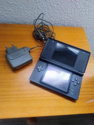 Nintendo DS Lite Negra + juego brain training