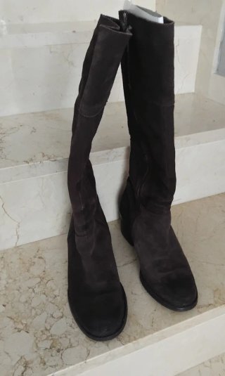 Botas Altas de Ante Marrón