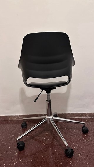 Silla de escritorio negra