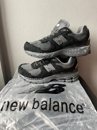 New Balance 2002R Negras/Grises Talla 42 | Nuevas