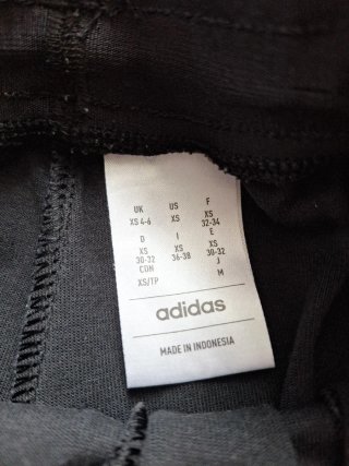 Pantalón de chándal adidas negro