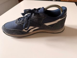 Zapatillas Reebok clásicas azul marino talla 44