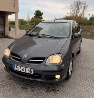 Nissan Almera tino 2006