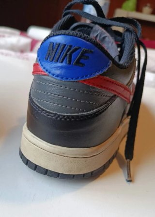 Nike Dunk Low Zapatillas Negras y Rojas