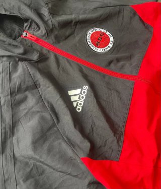 Chaqueta Adidas Negra y Roja