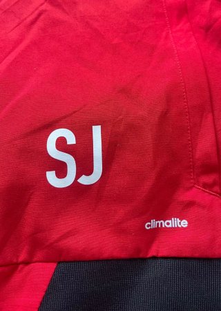 Chaqueta Adidas Negra y Roja