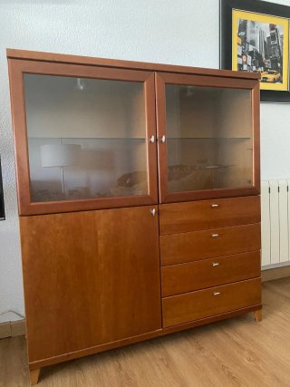 Mueble de Comedor de Madera