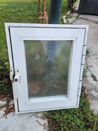 Ventana baño 50x40