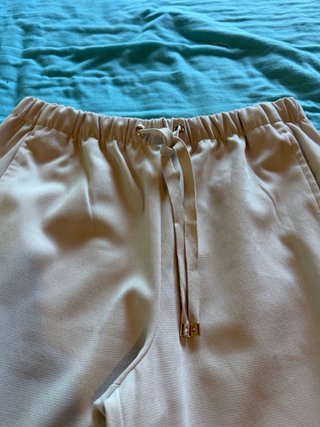 Pantalón ancho beige talla M