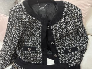 Traje Chaqueta y Short GUESS Tweed talla M
