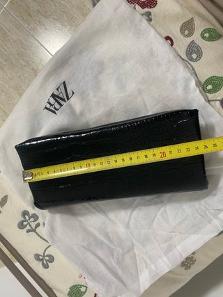 Cartera de mano Zara negra