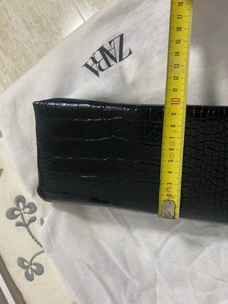 Cartera de mano Zara negra
