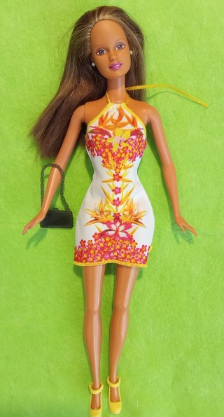 Muñeca Barbie Teresa con Vestido Tropical