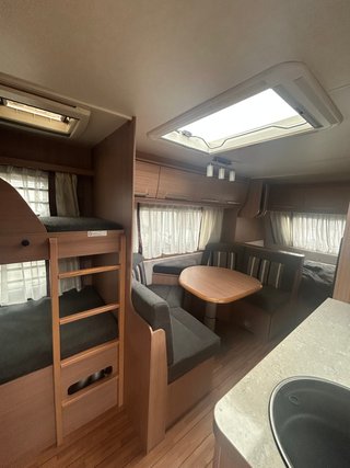 Caravana Knaus Sudwind 550 QS