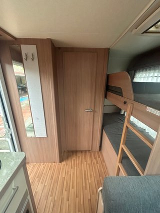 Caravana Knaus Sudwind 550 QS