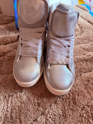 Botines Metalizados Plateados