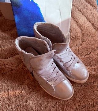 Botines Metalizados Plateados
