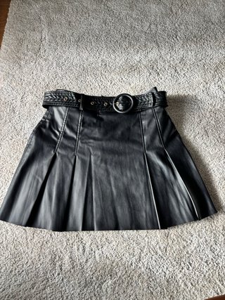 Falda Zara Negra Efecto Piel