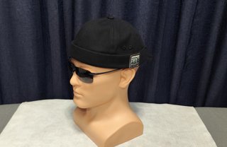 Gorra Docker Negra Sin Visera