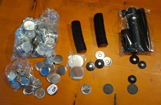 Màquina per fer xapes B-150/38mm Máquina chapas