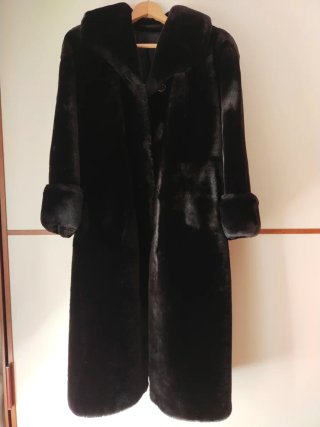Abrigo Mouton Auténtico Negro