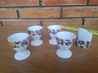 Juego 4 Hueveras Porcelanas Guillen Flores