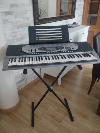 Teclado Casio CTK-573