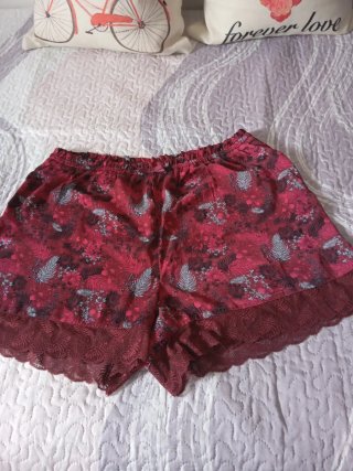 Pantalón corto estampado floral