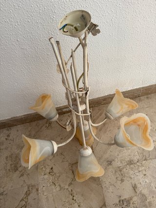 Lámpara de techo de metal y cristal