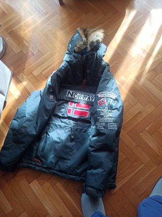 Abrigo Geographical Norway Negro
