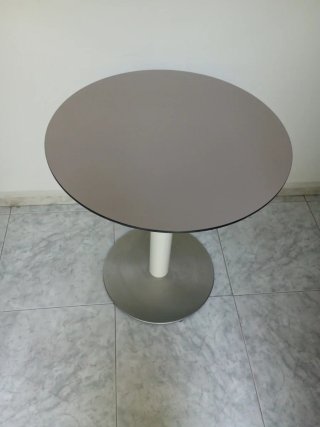 Mesa redonda aluminio y madera