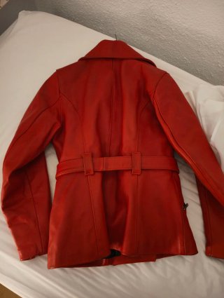 Cazadora de cuero roja mujer