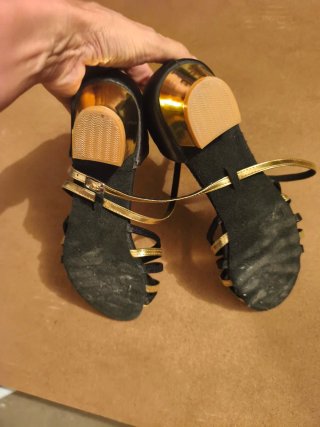 Zapatos negros y dorados para bailes latinos n° 38