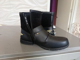 Botines negros para moto o vestir con hebillas