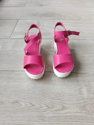 Sandalias con Plataforma Rosa