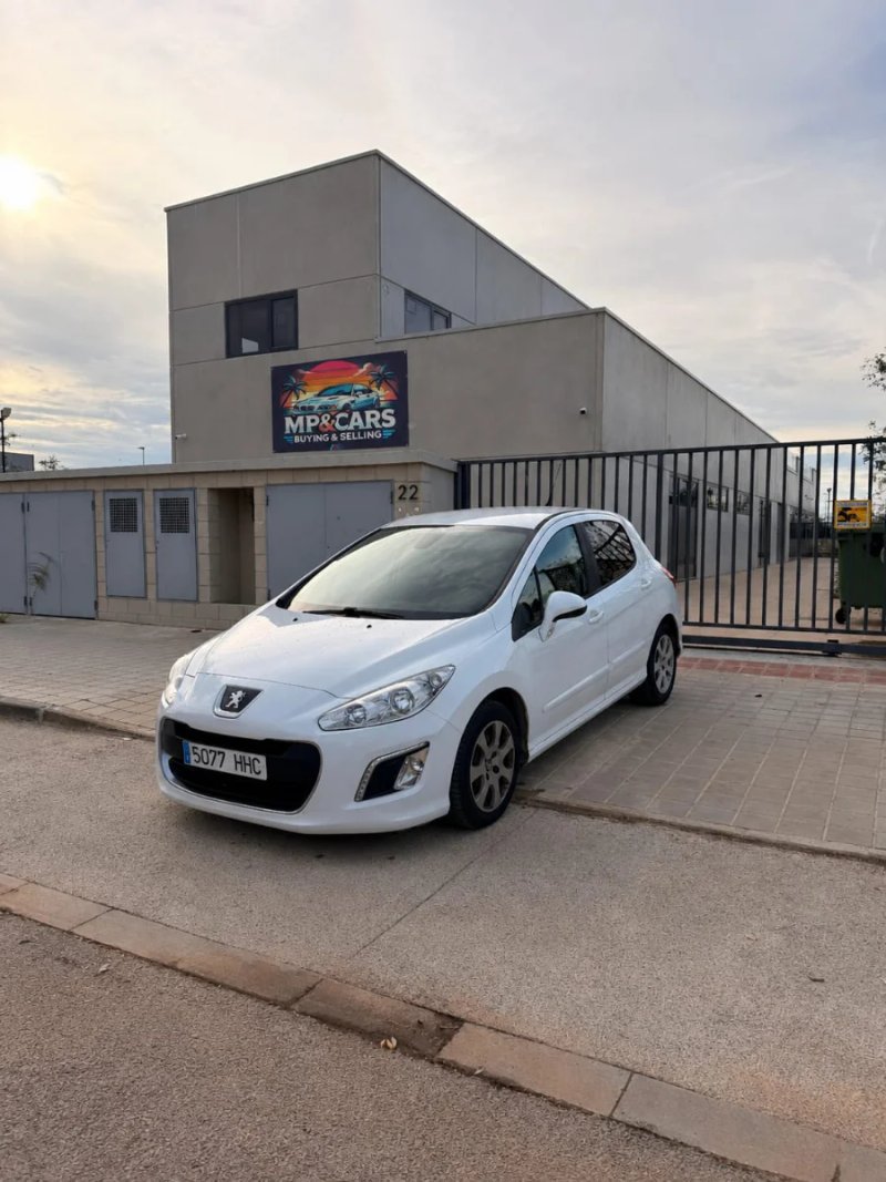 Peugeot 308 1.6 HDI Business Line FAP 5 vel. 2011