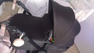 Carro de bebé con silla de coche