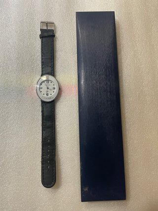 Reloj Chanel quartz,señora pulsera cuero negro