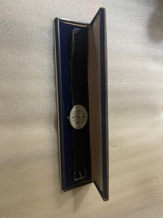 Reloj Chanel quartz,señora pulsera cuero negro
