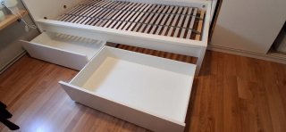 Cama  Ikea con colchón 90×200cm,con 2 cajones.