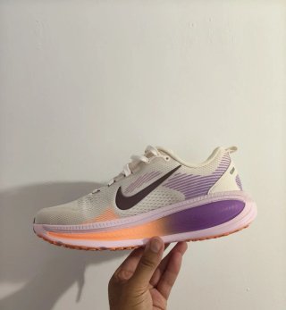 T40,5 Zapatillas Nike Vomero 18