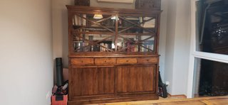 Vitrina de Salón Estilo Colonial en Madera