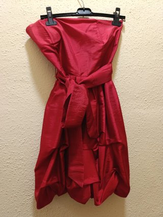 Vestido de fiesta palabra de honor rojo (Talla M)