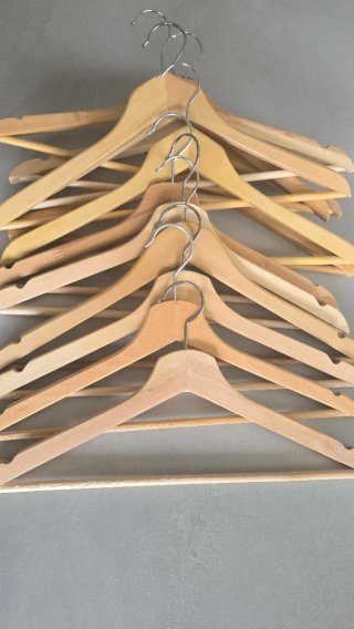 12 Perchas de Madera Natural