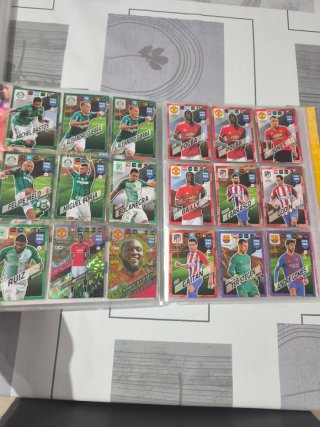 Álbum Panini Adrenalyn XL 2018 FIFA 365