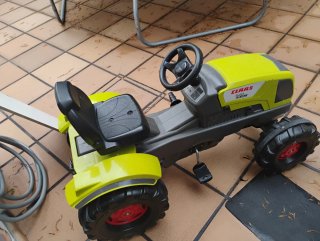 Tractor de Juguete Claas Axos 320