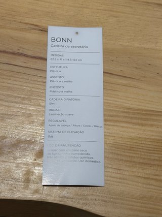 Silla de oficina blanca y gris
