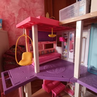 Casa Barbie Dreamhouse con tobogán y piscina